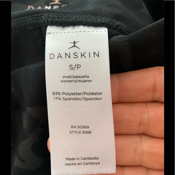 Danskin blue camo tight leggings, NWT, size S/P - Picture 8 of 8